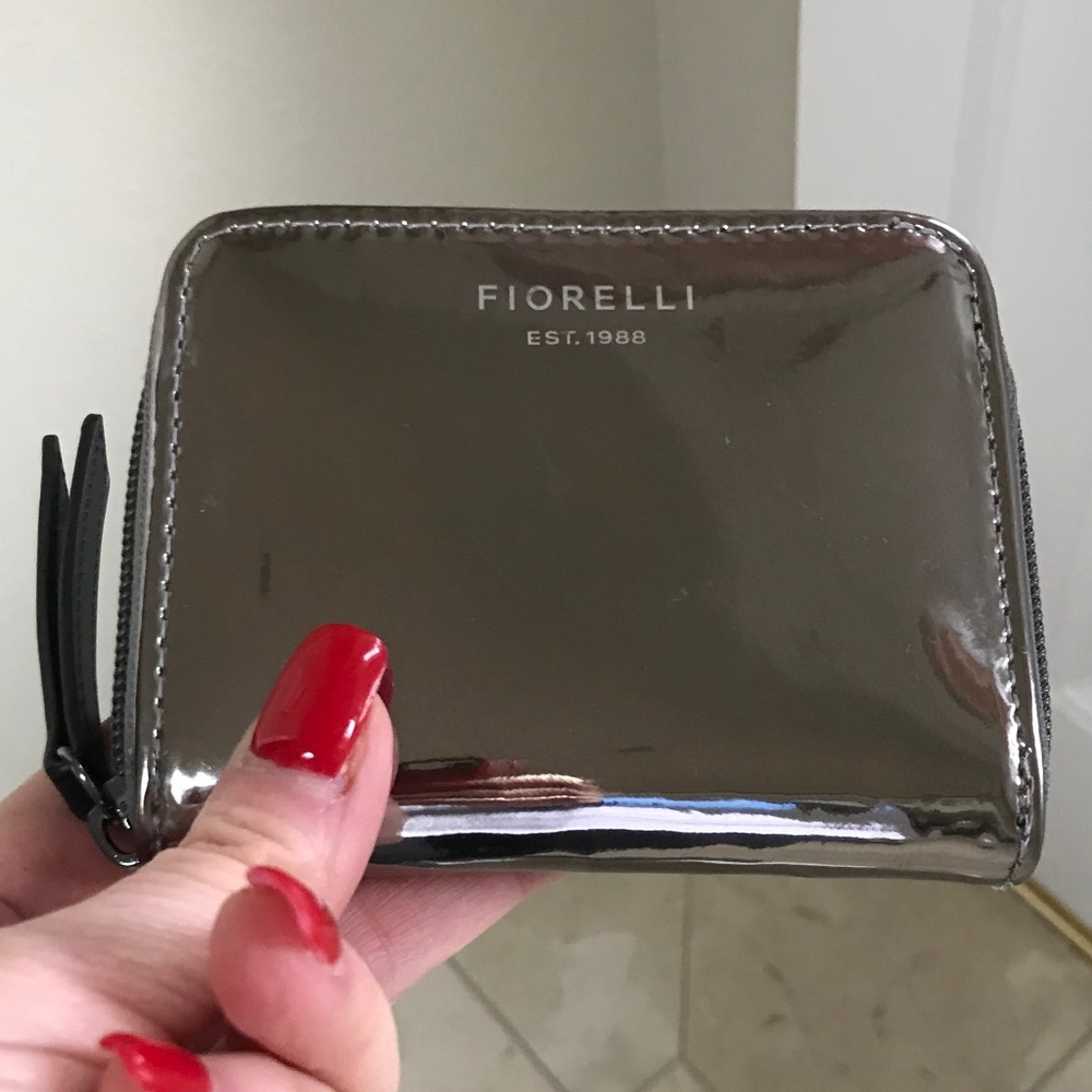 Fiorelli Gun Metal Silver Small Spencer Wallet $90